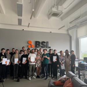 Наши резиденты проходят стажировку в IT-компании BSL - Школа программирования для детей, компьютерные курсы для школьников, начинающих и подростков - KIBERone г. Волгоград